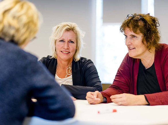 Werk tijdens de opleiding aan je persoonlijke ontwikkeling en onderzoeksvaardigheden Ontwikkel je leiderschapsvaardigen