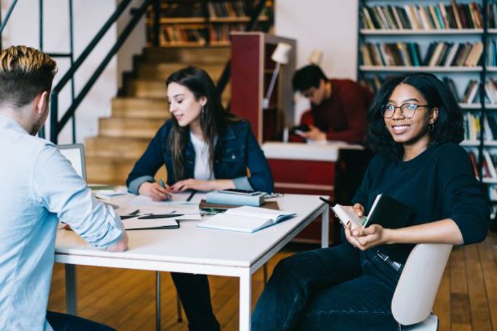 Studenten willen na propedeuse behalen doorstromen naar universiteit